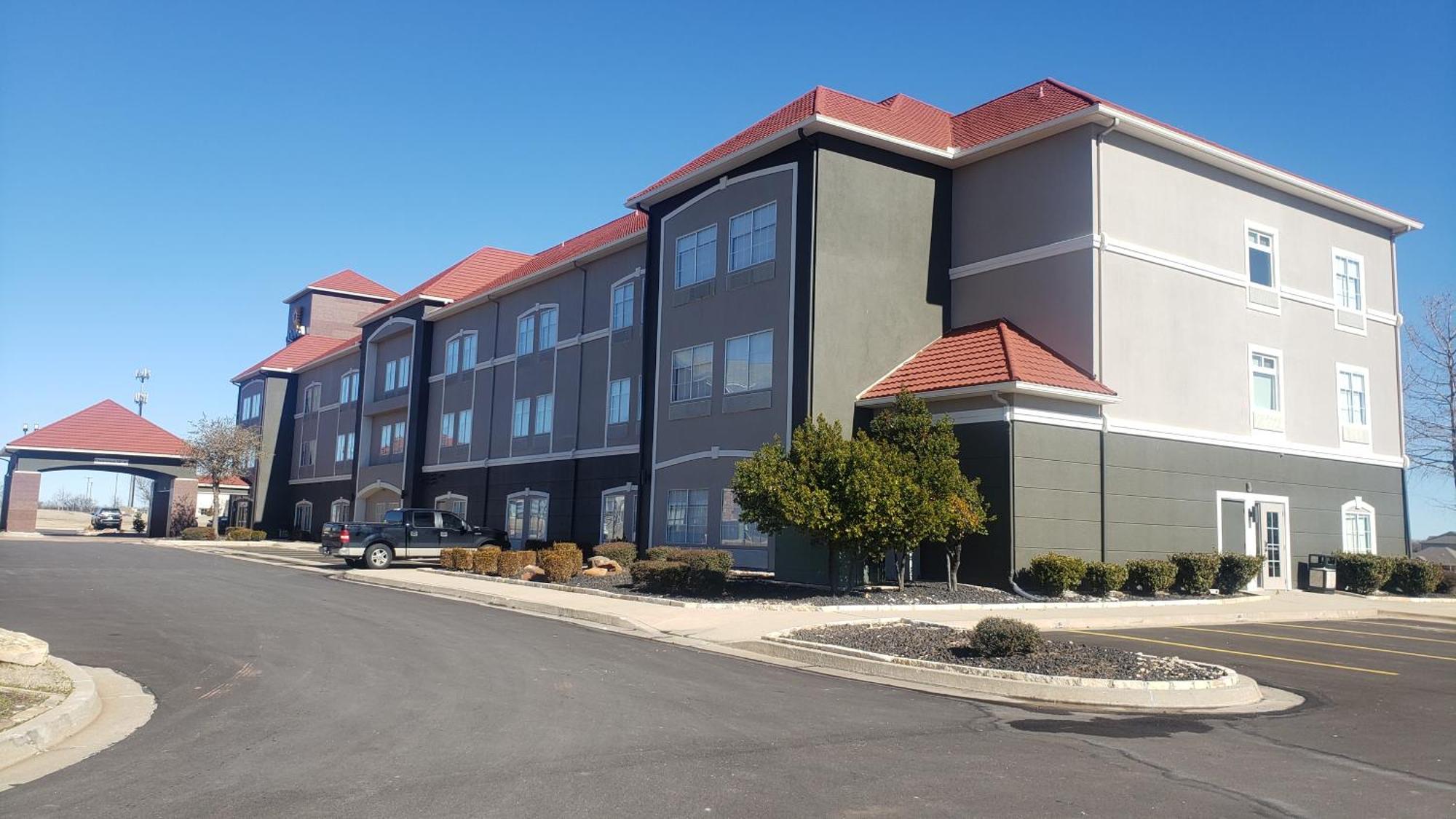 La Quinta By Wyndham Shawnee Hotell Eksteriør bilde